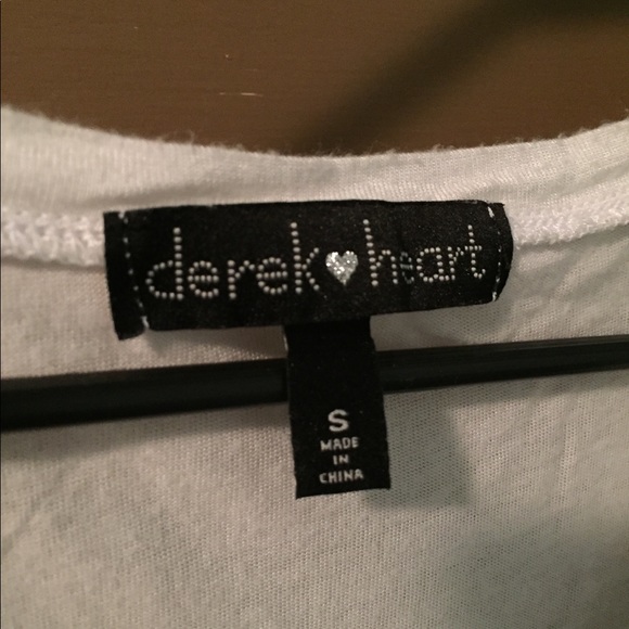 White tshirt - Picture 3 of 4